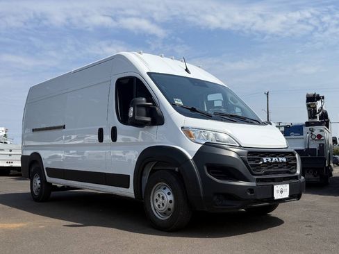 Used 2023 RAM ProMaster 2500 FWD image 5