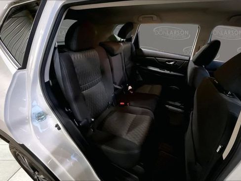 Used 2020 Nissan Rogue AWD image 16