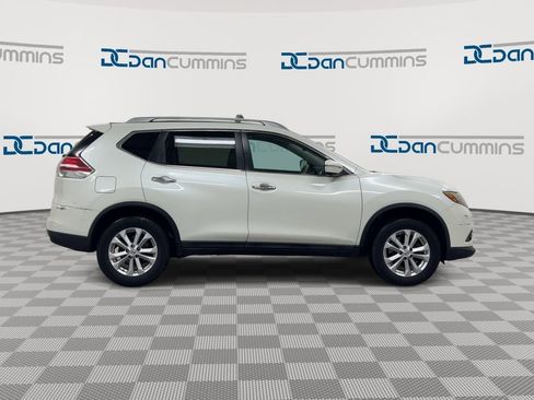 Used 2015 Nissan Rogue SV w/ SV Premium Package image 9