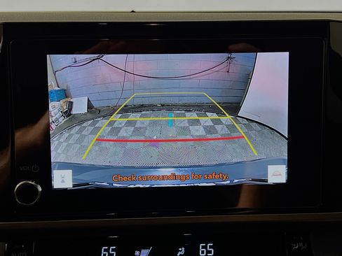 Used 2025 Toyota Camry SE FWD image 28