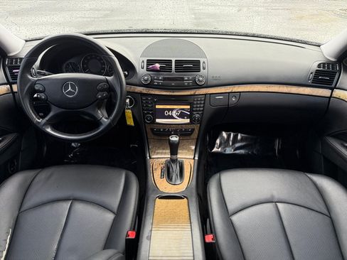Used 2009 Mercedes-Benz E 350 Sedan image 16