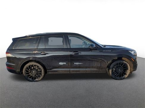 Used 2024 Lincoln Aviator Reserve w/ Equipment Group 201A image 2