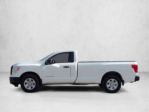 Used 2017 Nissan Titan S image 8