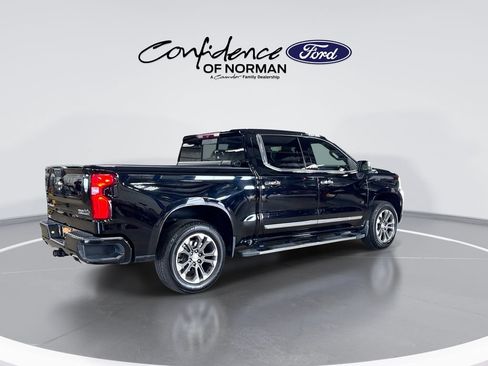 Used 2023 Chevrolet Silverado 1500 High Country AWD/4WD image 9