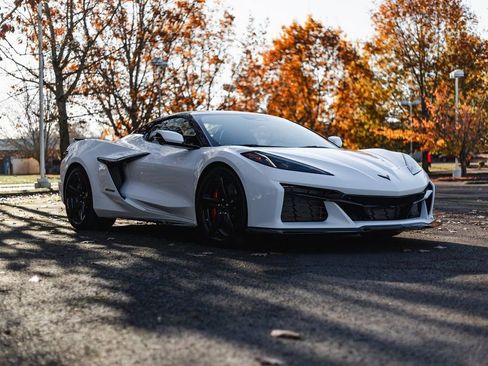 Used 2024 Chevrolet Corvette Z06 w/ Stealth Interior Trim Package image 6