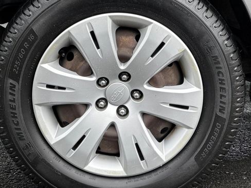 Used 2009 Subaru Outback 2.5i image 40