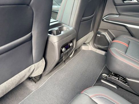 New 2026 Chevrolet Traverse RS image 9