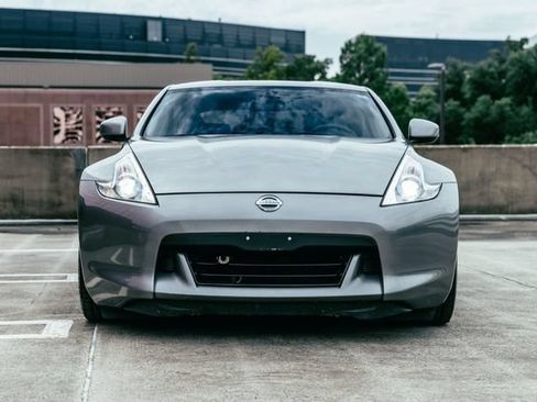 Used 2009 Nissan 370Z Touring RWD image 13