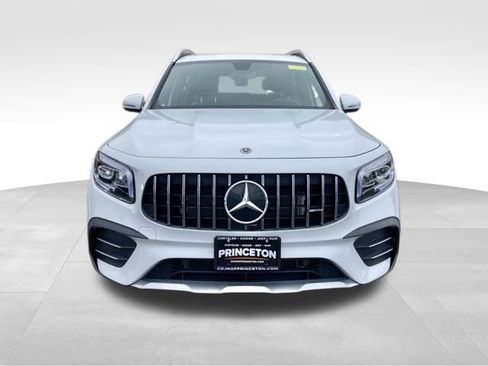 Used 2021 Mercedes-Benz GLB 35 AMG 4MATIC image 2