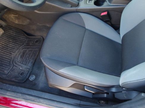 Used 2014 Ford Focus SE w/ SE Winter Package image 18