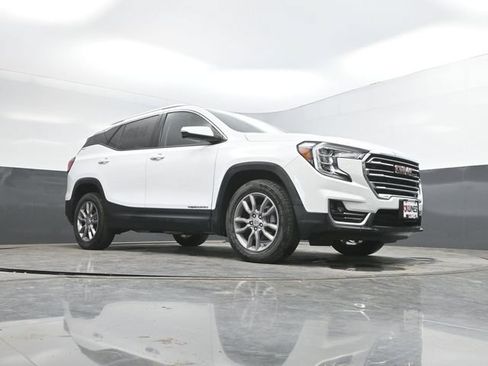 Used 2024 GMC Terrain SLT AWD/4WD image 46