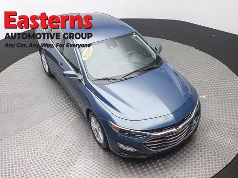 Used 2024 Chevrolet Malibu LT FWD image 3