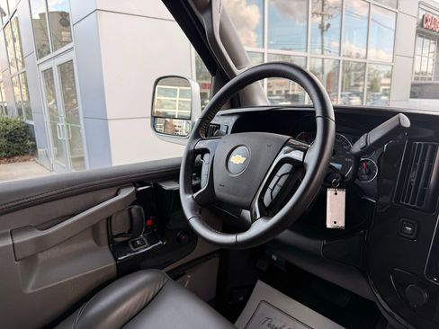 Used 2023 Chevrolet Express 2500 Extended RWD image 27