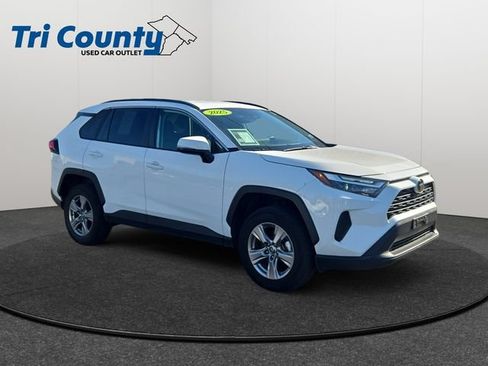 Used 2025 Toyota RAV4 XLE AWD/4WD image 1