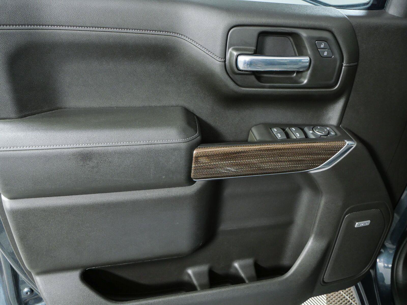 Used 2020 Chevrolet Silverado 1500 RST AWD/4WD image 6