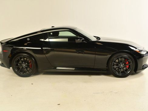 Used 2024 Nissan Z Performance w/ Floor Mat Package image 4
