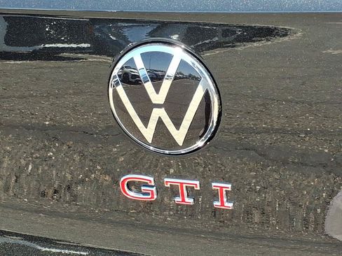 New 2026 Volkswagen GTI SE FWD image 10