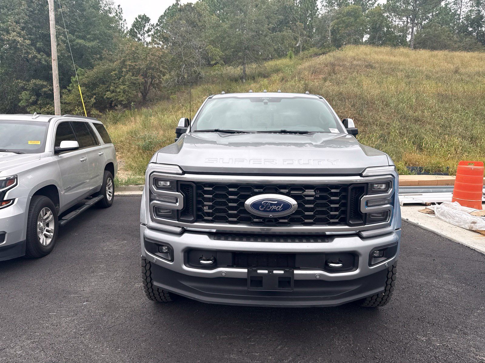 Used 2024 Ford F450 Platinum w/ FX4 Off-Road Package AWD/4WD image 2