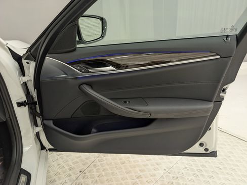 Certified 2023 BMW 530i w/ Convenience Package image 34