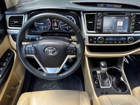 Certified 2016 Toyota Highlander XLE w/ Protection Package #3 AWD/4WD image 13