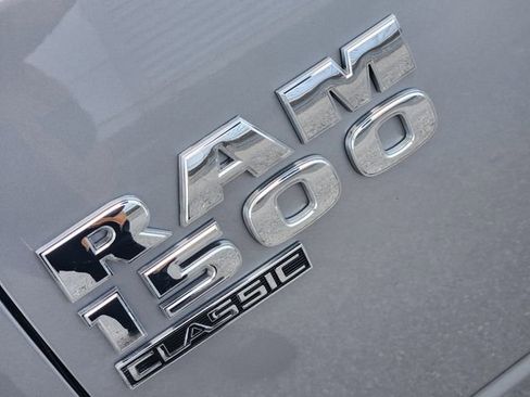 Used 2024 RAM 1500 Classic SLT image 9