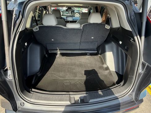 Used 2025 Honda CR-V EX-L image 10