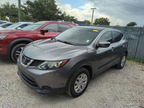 Certified 2019 Nissan Rogue Sport S AWD/4WD image 2