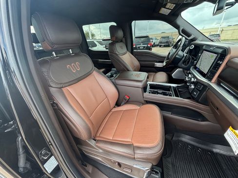 Used 2025 Ford F350 King Ranch w/ Chrome Package image 30