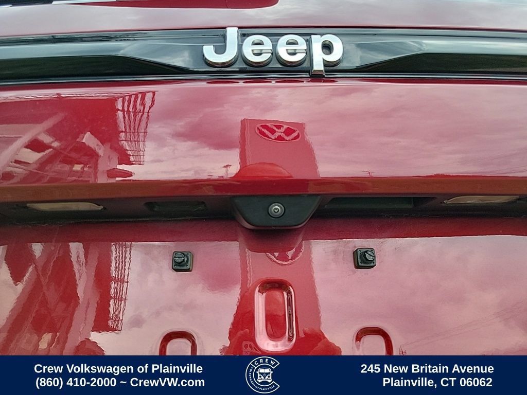 Used 2024 Jeep Grand Cherokee Laredo X AWD/4WD image 31