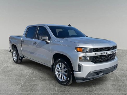 Used 2020 Chevrolet Silverado 1500 Custom w/ Custom Value Package image 8
