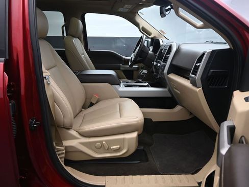 Used 2019 Ford F150 Lariat image 10