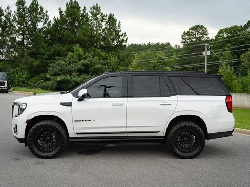 Used 2024 GMC Yukon Denali Ultimate AWD/4WD image 12