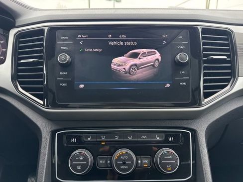 Used 2022 Volkswagen Atlas SE w/ Panoramic Sunroof Package image 30