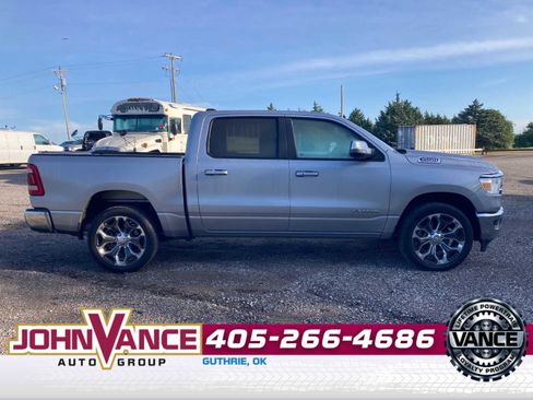 Used 2024 RAM 1500 Laramie AWD/4WD image 8
