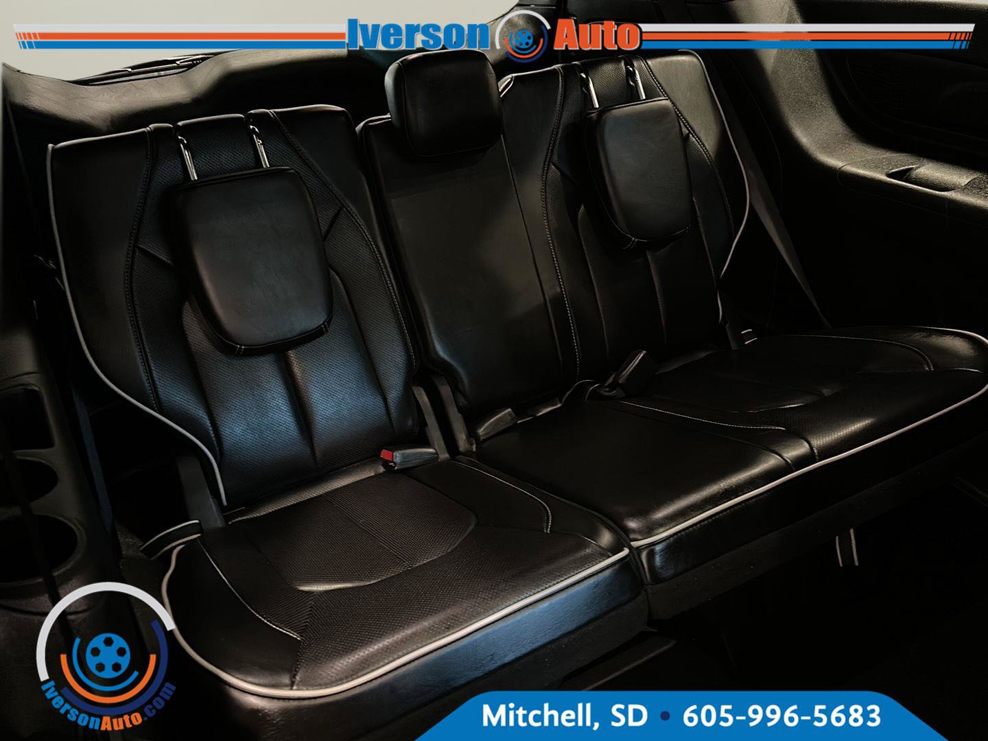 Used 2025 Chrysler Pacifica Limited FWD image 31