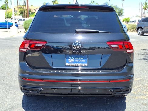 Certified 2023 Volkswagen Tiguan SE R-Line image 6