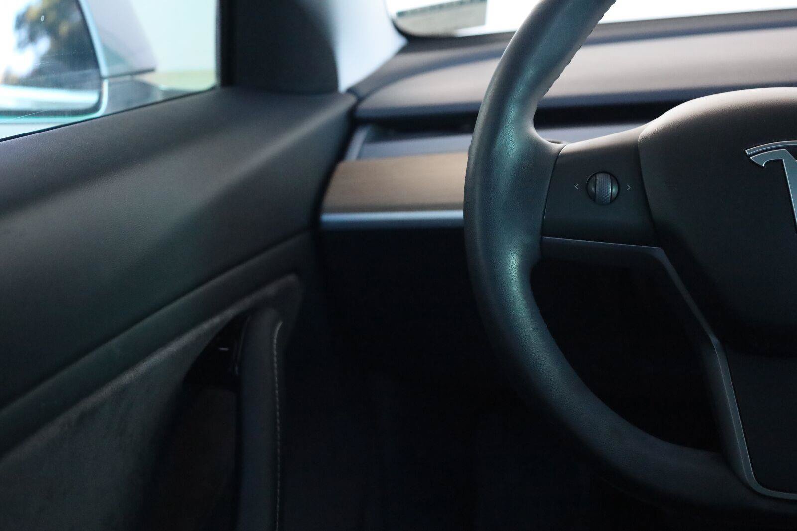 Used 2020 Tesla Model 3 Long Range AWD/4WD image 31