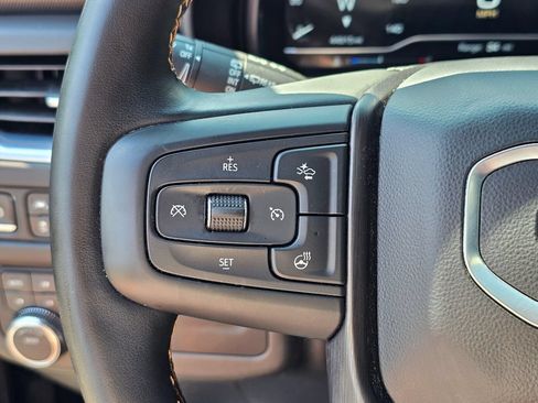 Used 2024 GMC Yukon AT4 w/ AT4 Premium Package AWD/4WD image 30