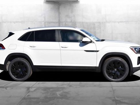 New 2026 Volkswagen Atlas Cross Sport SE image 5