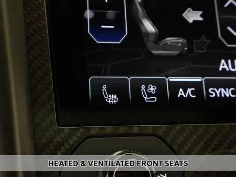 Used 2022 Lamborghini Urus image 11