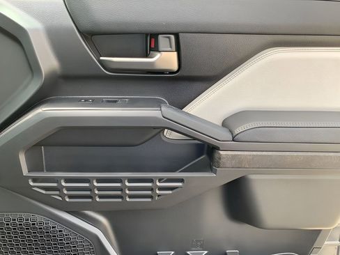 New 2025 Toyota Tacoma Limited AWD/4WD image 18