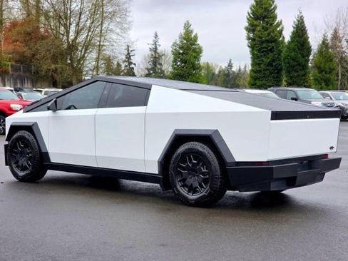 Used 2024 Tesla Cybertruck Cyberbeast AWD/4WD image 6