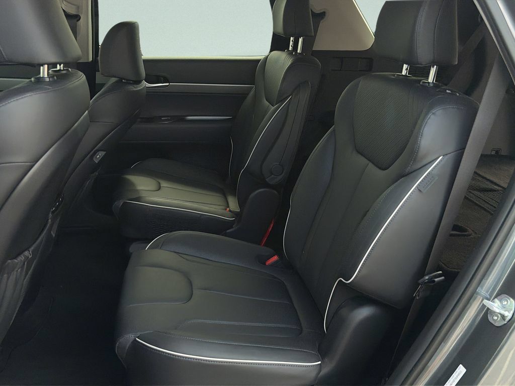Used 2025 Hyundai Palisade SEL FWD image 10