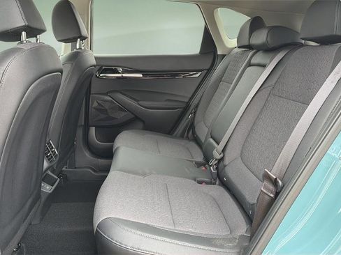 Used 2025 Kia Seltos S image 18