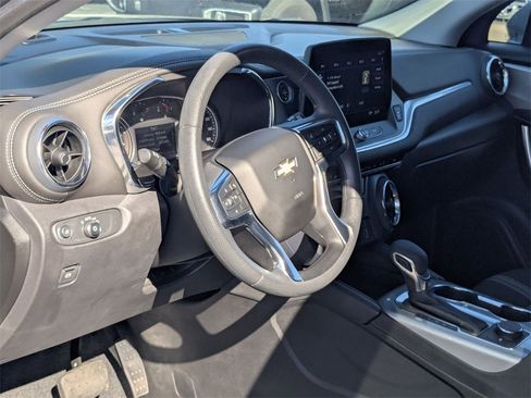 Used 2025 Chevrolet Blazer LT image 13