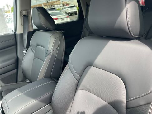 New 2026 Nissan Pathfinder SL w/ SL Premium Package AWD/4WD image 9