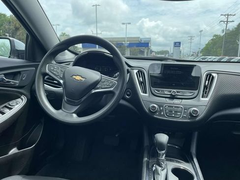 Used 2024 Chevrolet Malibu LT FWD image 12