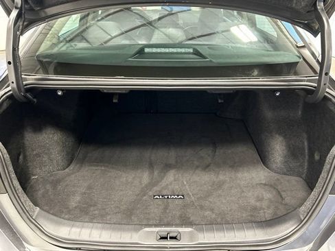 Used 2024 Nissan Altima 2.5 SV AWD/4WD image 21