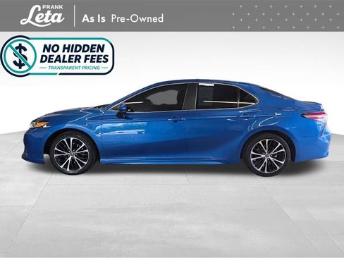 Used 2020 Toyota Camry SE FWD image 3
