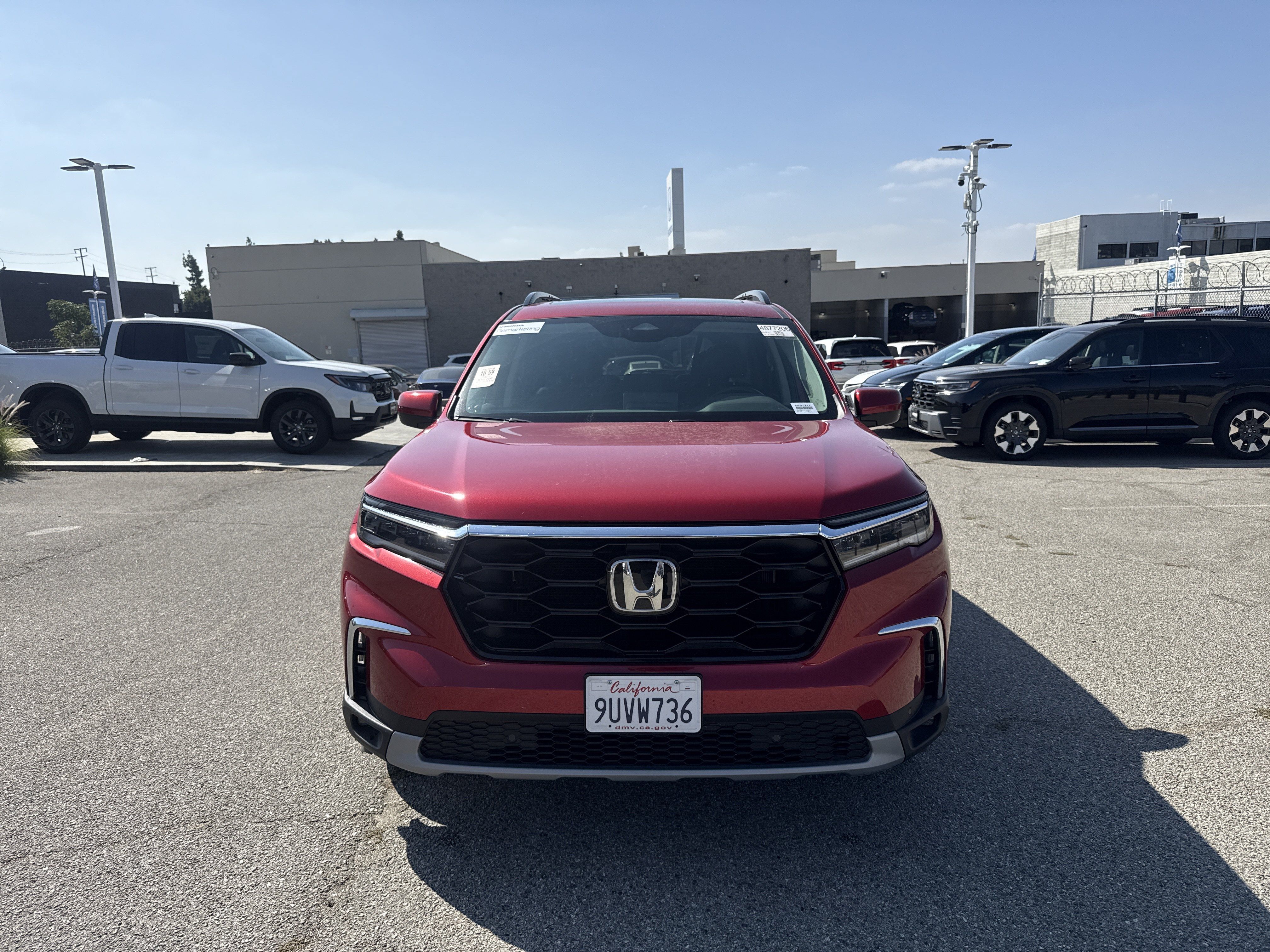 Used 2025 Honda Pilot Touring image 8